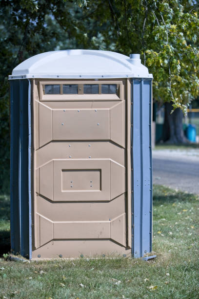 Portable Toilet Options We Offer in Frontenac, MO